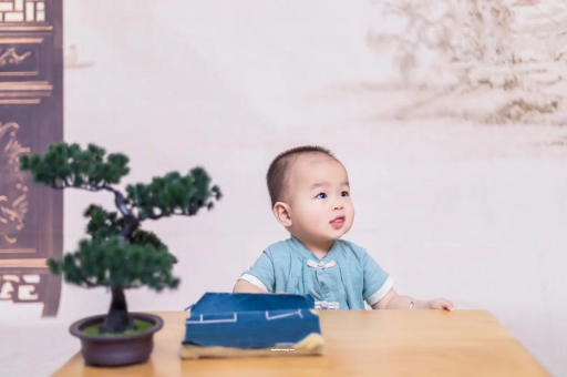 湖南宝宝眼屎多是什么原因 湖南宝宝眼屎多是什么原因